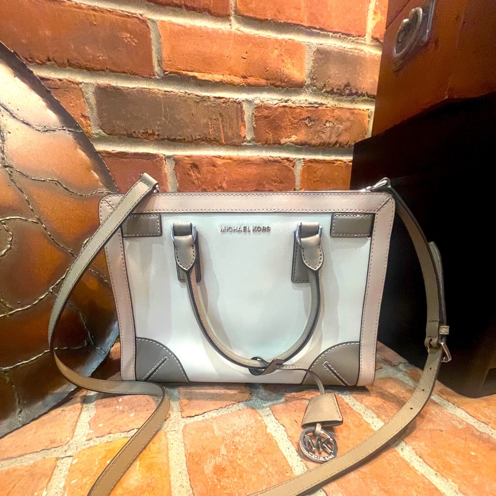 Micheal Kors, Tri-colored medium Hamilton bag, Saffiano leather.